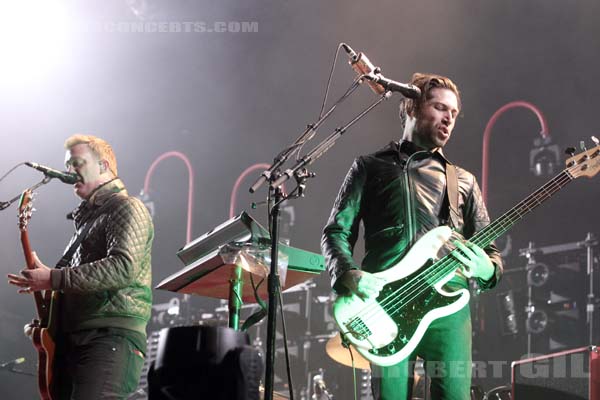QUEENS OF THE STONE AGE - 2014-08-24 - SAINT CLOUD - Domaine National - Grande Scene